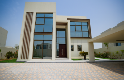 4BR_Jubail Island | Single Row Luxurious Villa with Lush Landscape | Close to Community Entrance | Next to Corner
